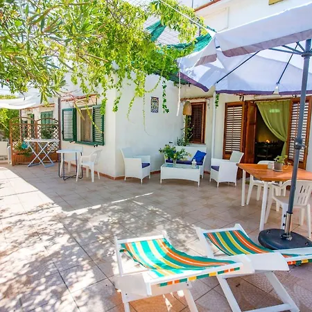 Casa Bianca Rais Gerbi Apartment Finale