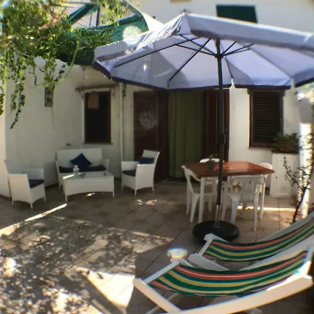 Apartment Casa Bianca Rais Gerbi